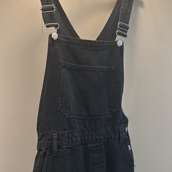 Cute black denim overalls - Picture 2 of 3